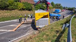 2026 08 03 T03Vu LKW Auf Seite   20260803 105704